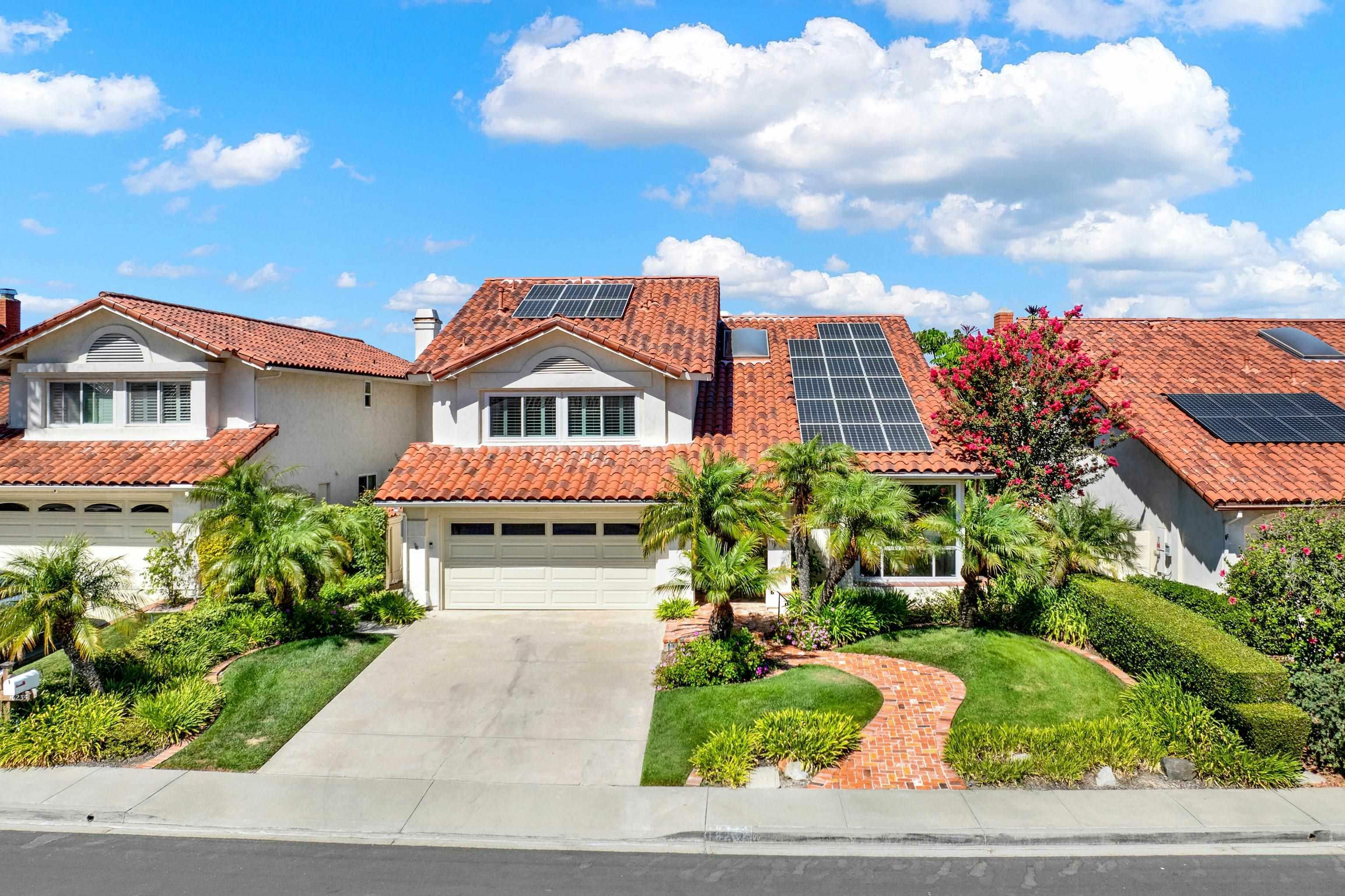 Property Photo: 16235 Avenida Suavidad CA 92128