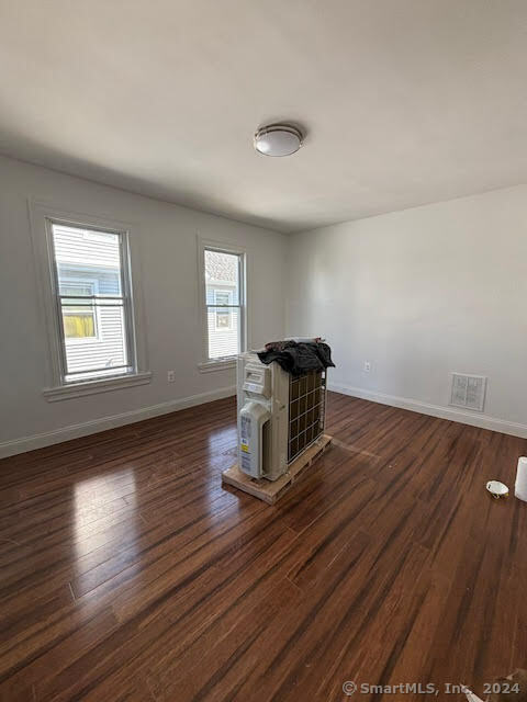 Property Photo:  556 William Street  CT 06608 