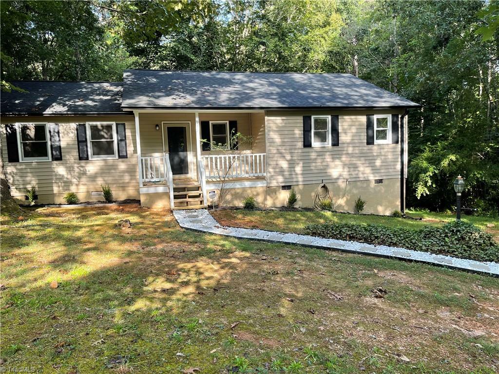 Property Photo:  989 Stanton Road  NC 27370 