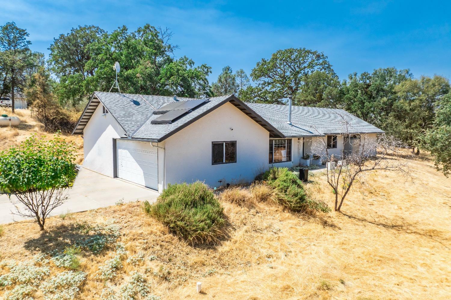 Property Photo:  31736 Blackfoot Road  CA 93614 