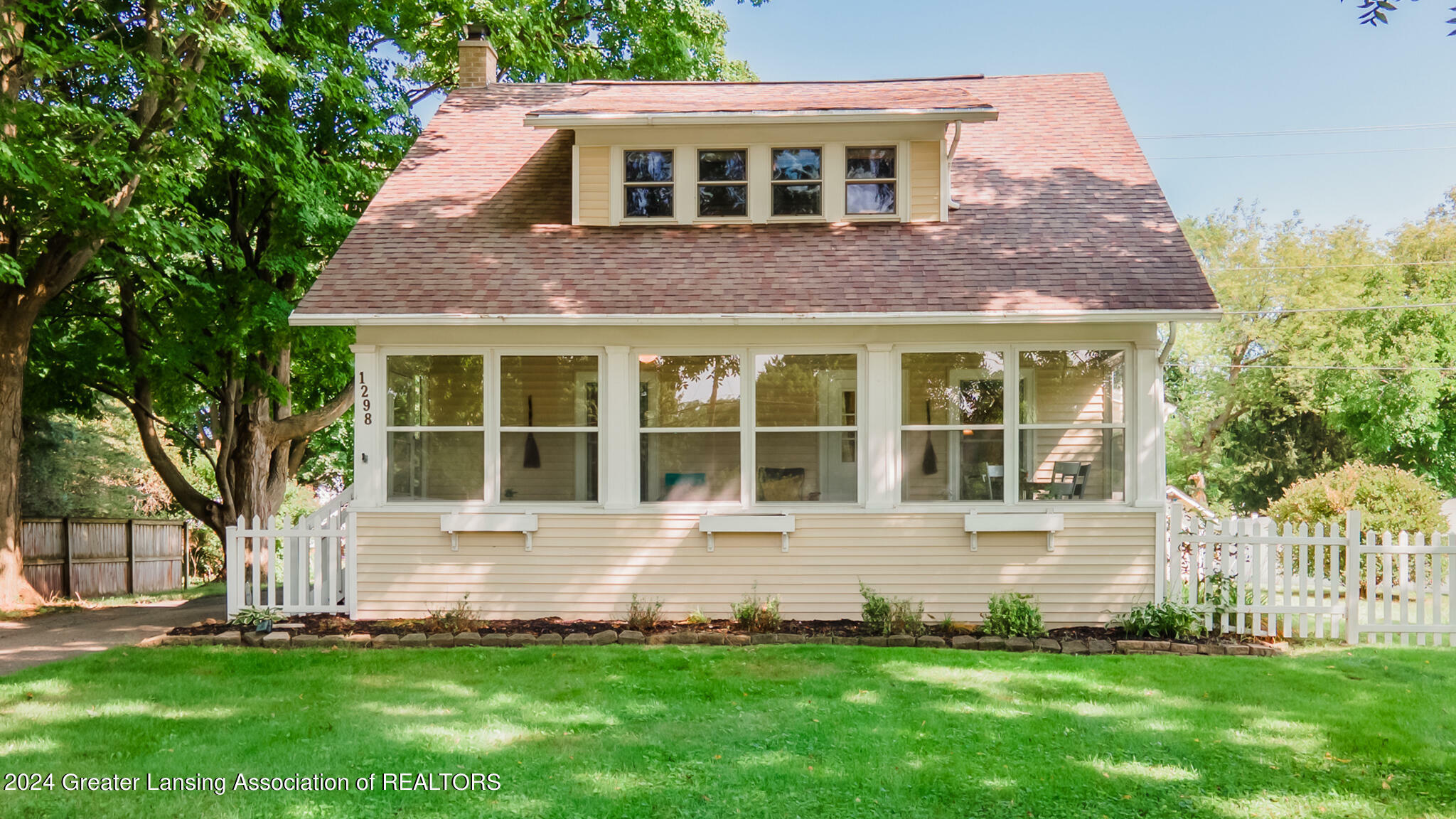 Property Photo:  1298 Haslett Road  MI 48840 