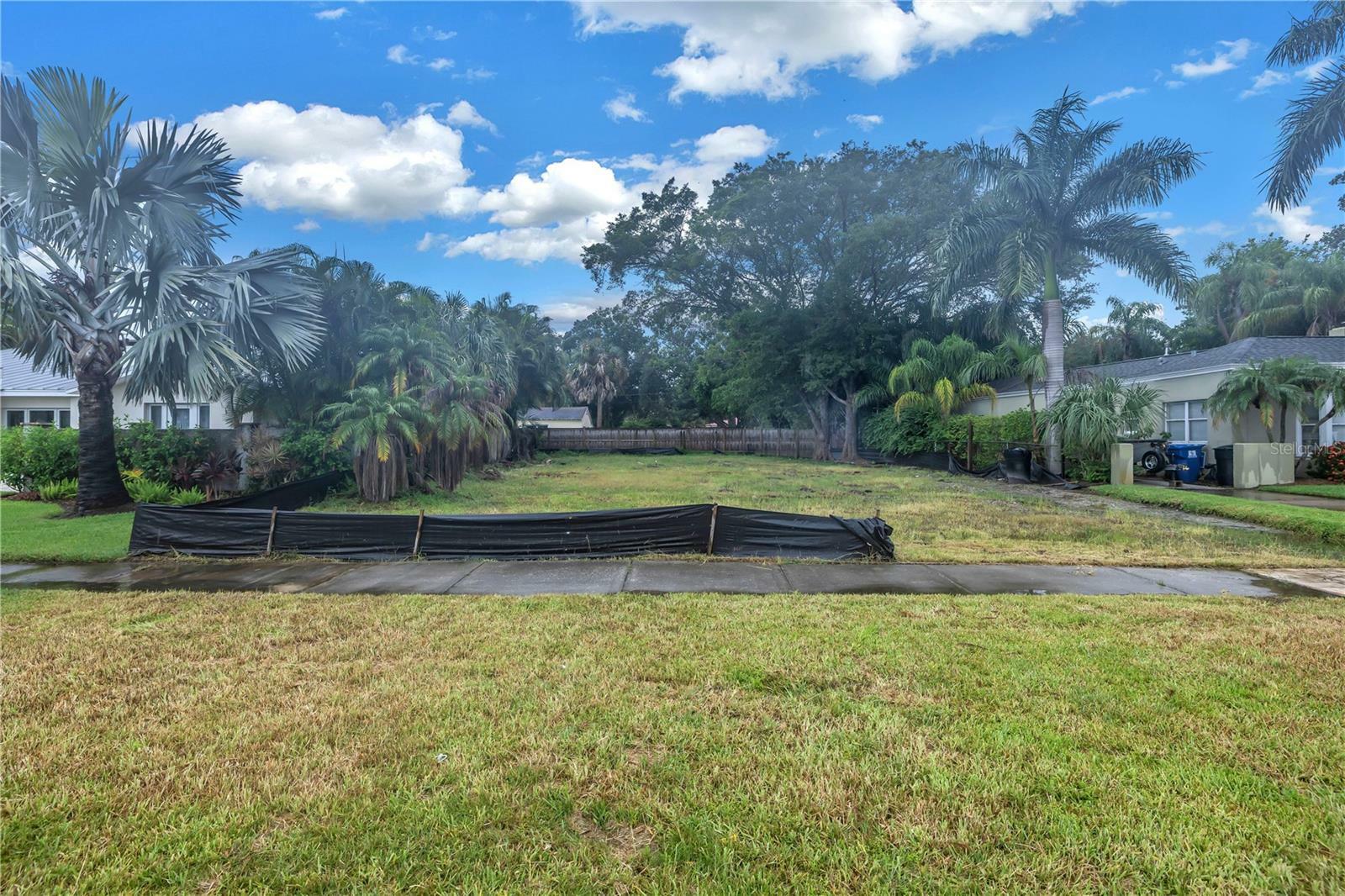 Property Photo:  945 Snell Isle Boulevard NE  FL 33704 