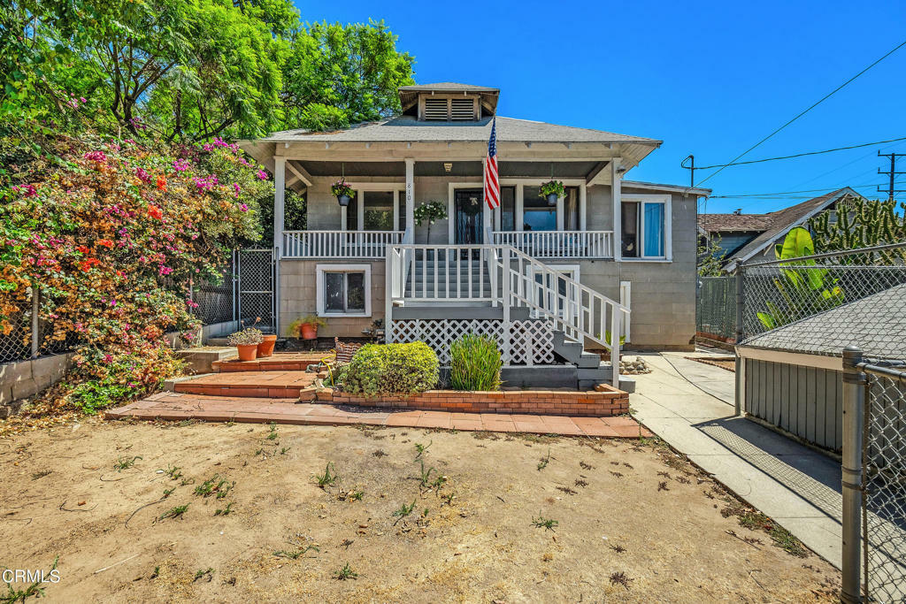 Property Photo:  810 N Ave 65  CA 90042 