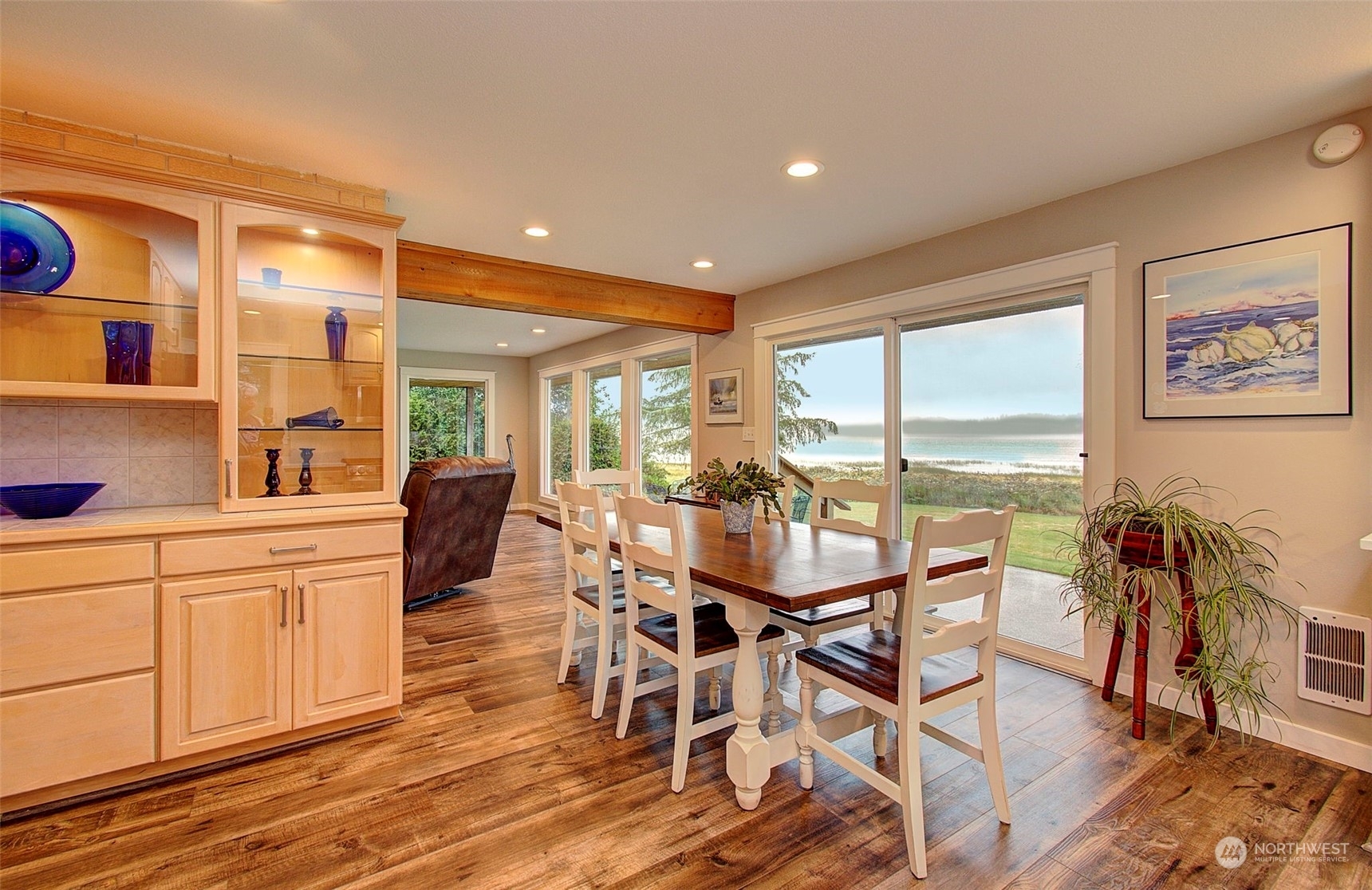 Property Photo: 24424 Sandridge Road WA 98640