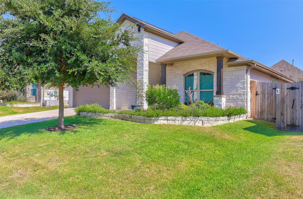 Property Photo:  1604 Nandi Street  TX 78652 