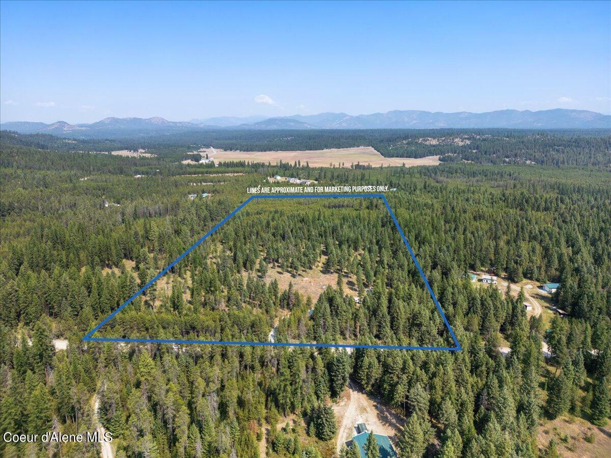 Property Photo:  311 Bigfoot Rd  WA 99156 