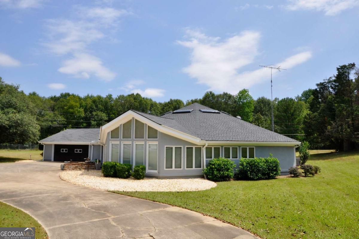 Property Photo:  1250 Pete Dickens Road  GA 30622 