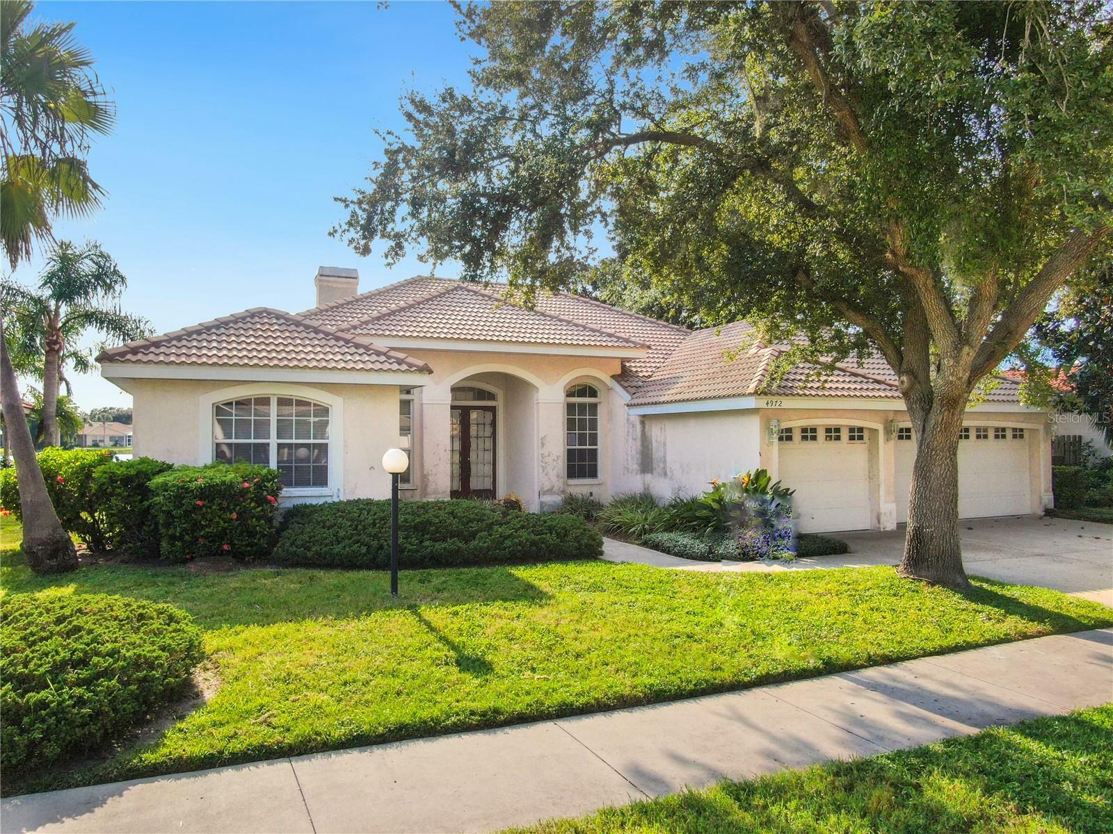 Property Photo:  4972 Cedar Oak Way  FL 34233 