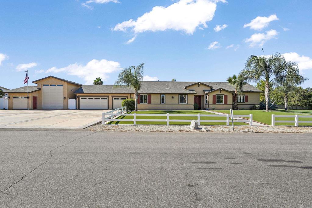 Property Photo: 1410 Welsh Way CA 92065