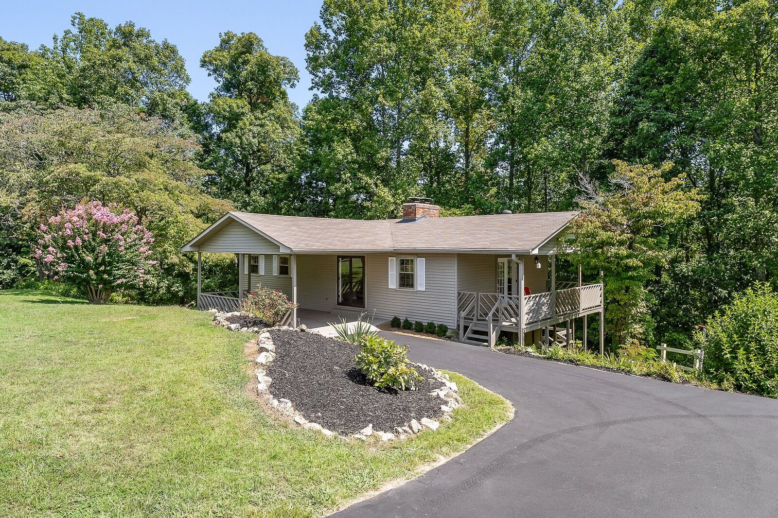 Property Photo:  442 Rolling Acres  TN 37166 