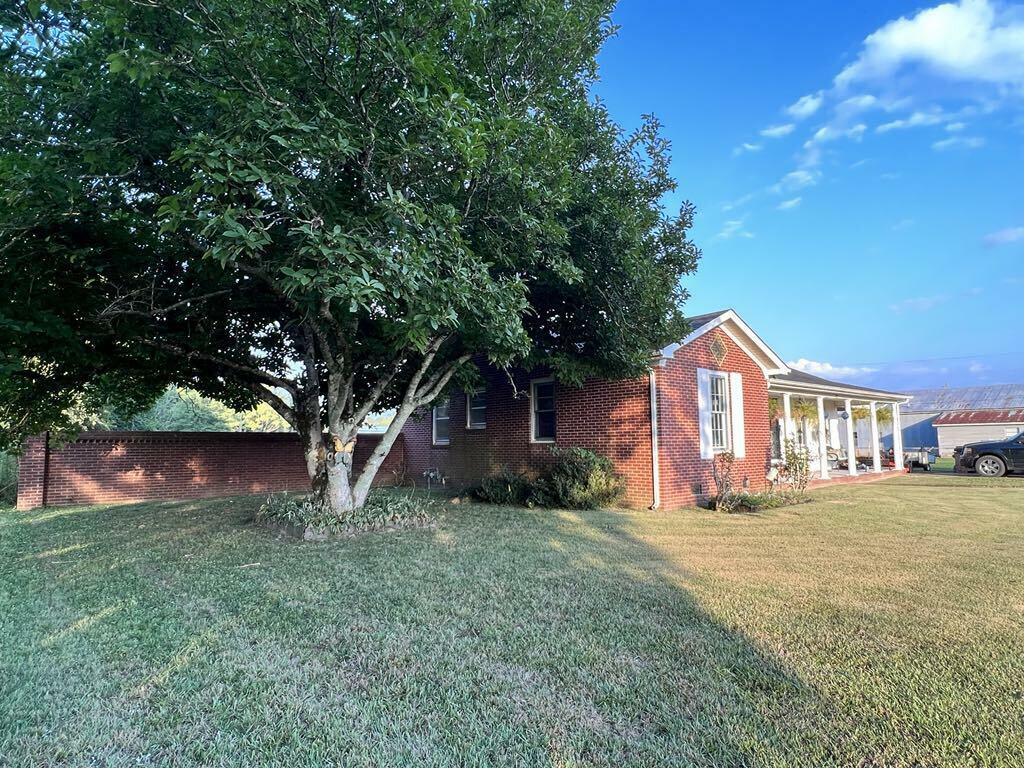 Property Photo:  50260 Highway 125  MS 38821 