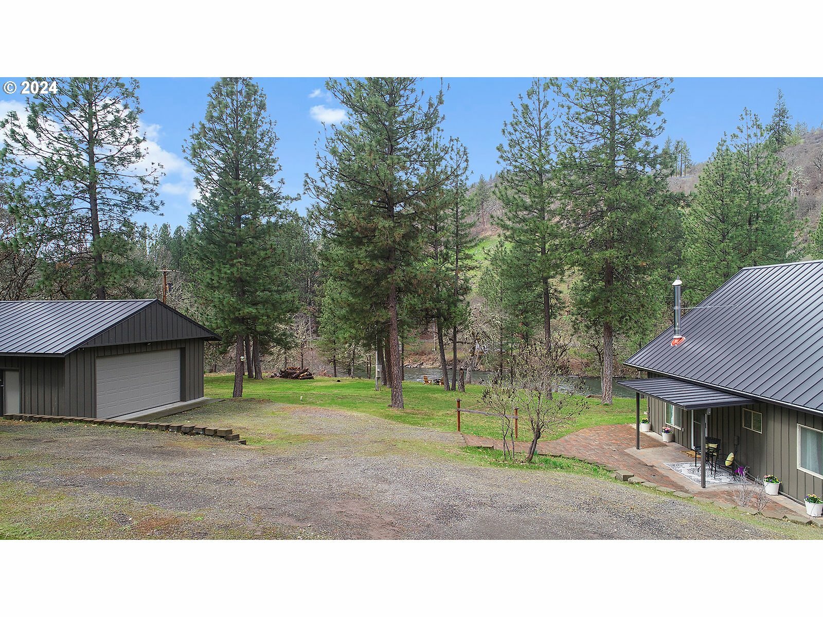 17 Steelhead Dr  Klickitat WA 98628 photo