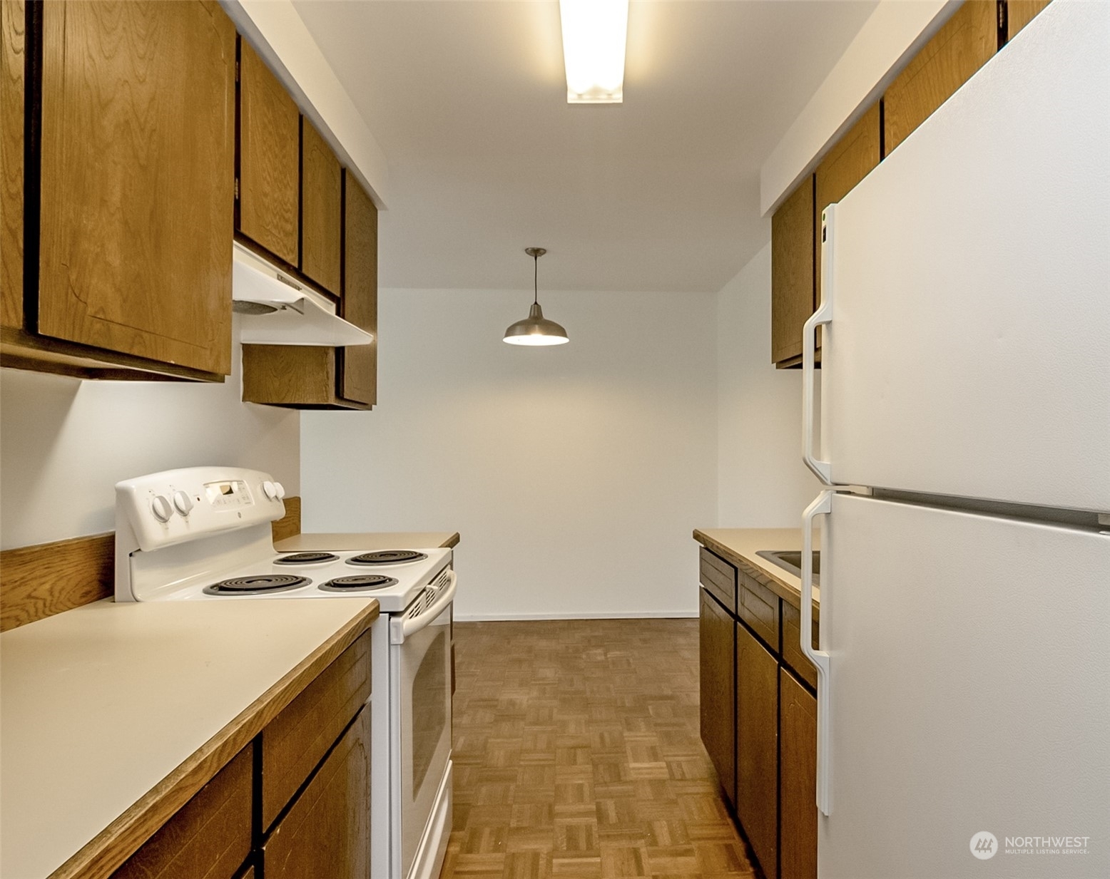 Property Photo:  11112 NE 68th Street 325  WA 98033 