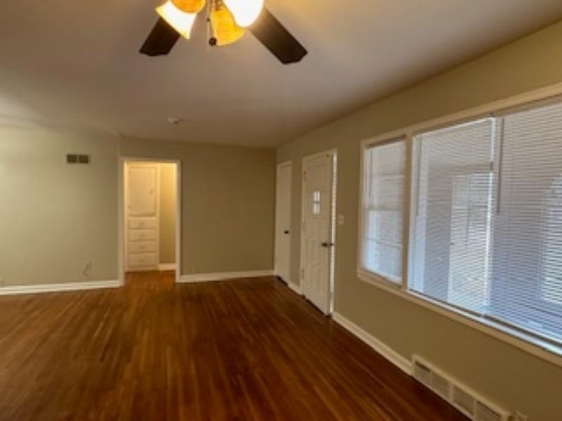 Property Photo:  1702 N Pershing  KS 67206 