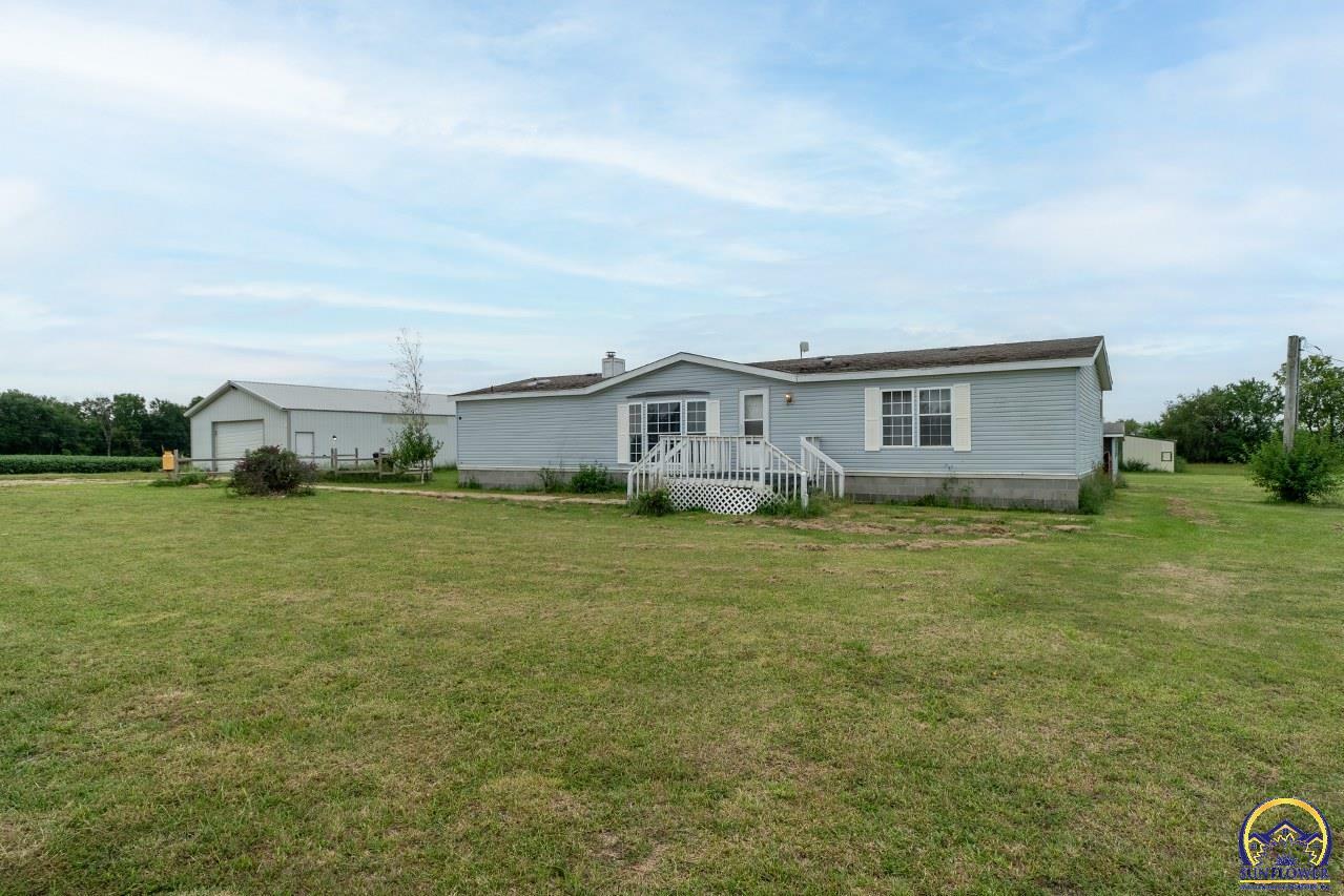 Property Photo:  2233 SE 85th St  KS 66409 