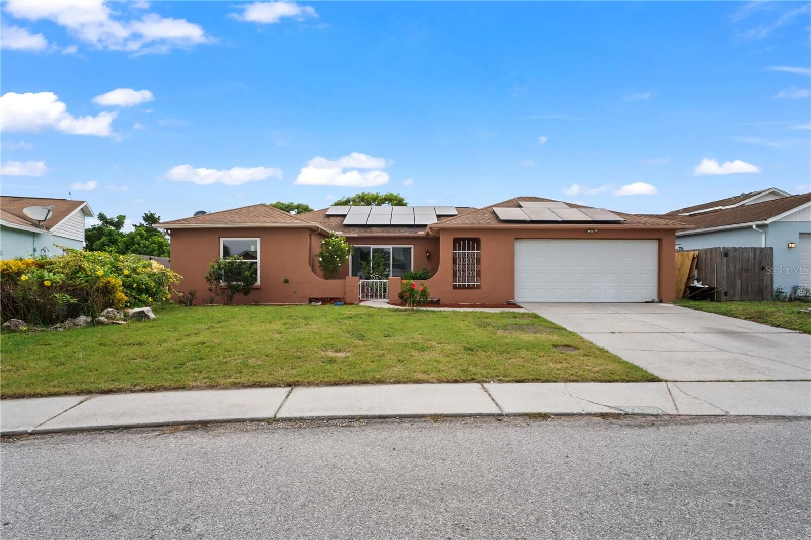 Property Photo:  9330 Tamworth Lane  FL 34668 