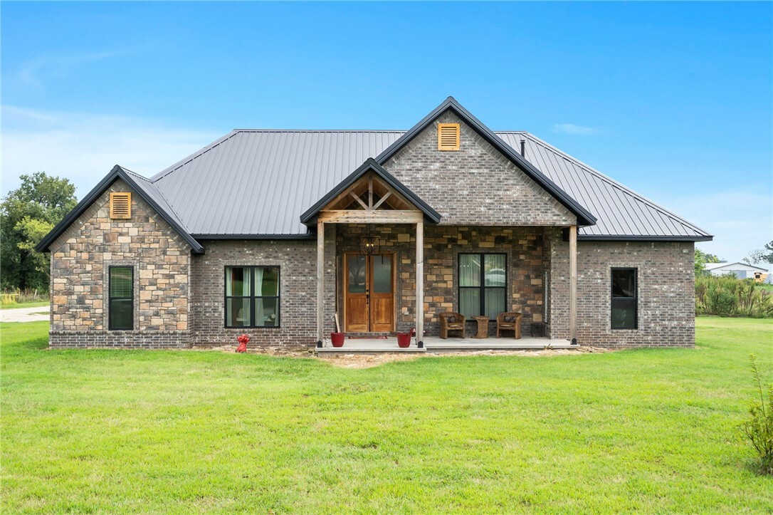 Property Photo:  8778 Tycoon Road  AR 72713 