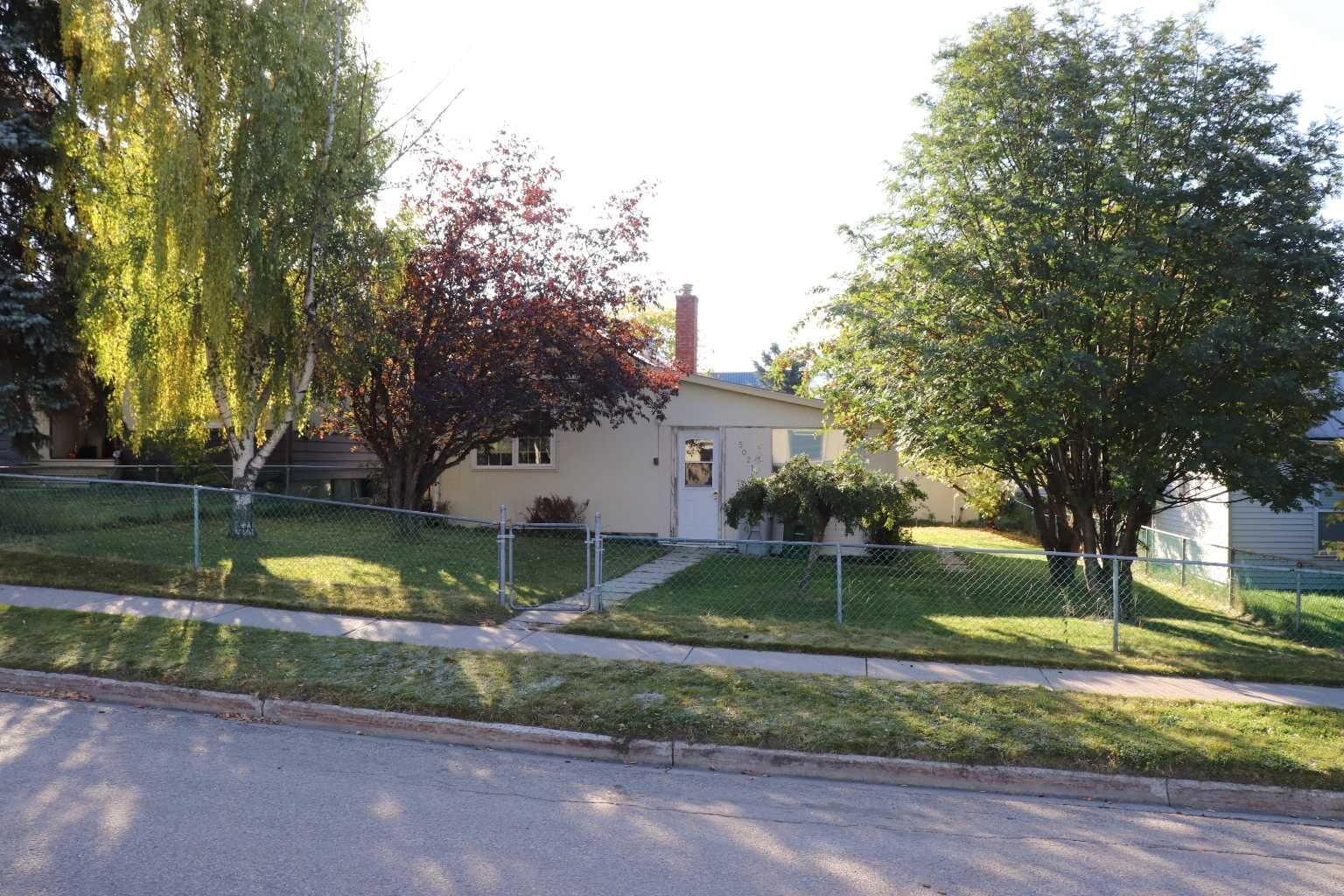 Property Photo:  5021 6 Avenue  AB T7E 1E7 