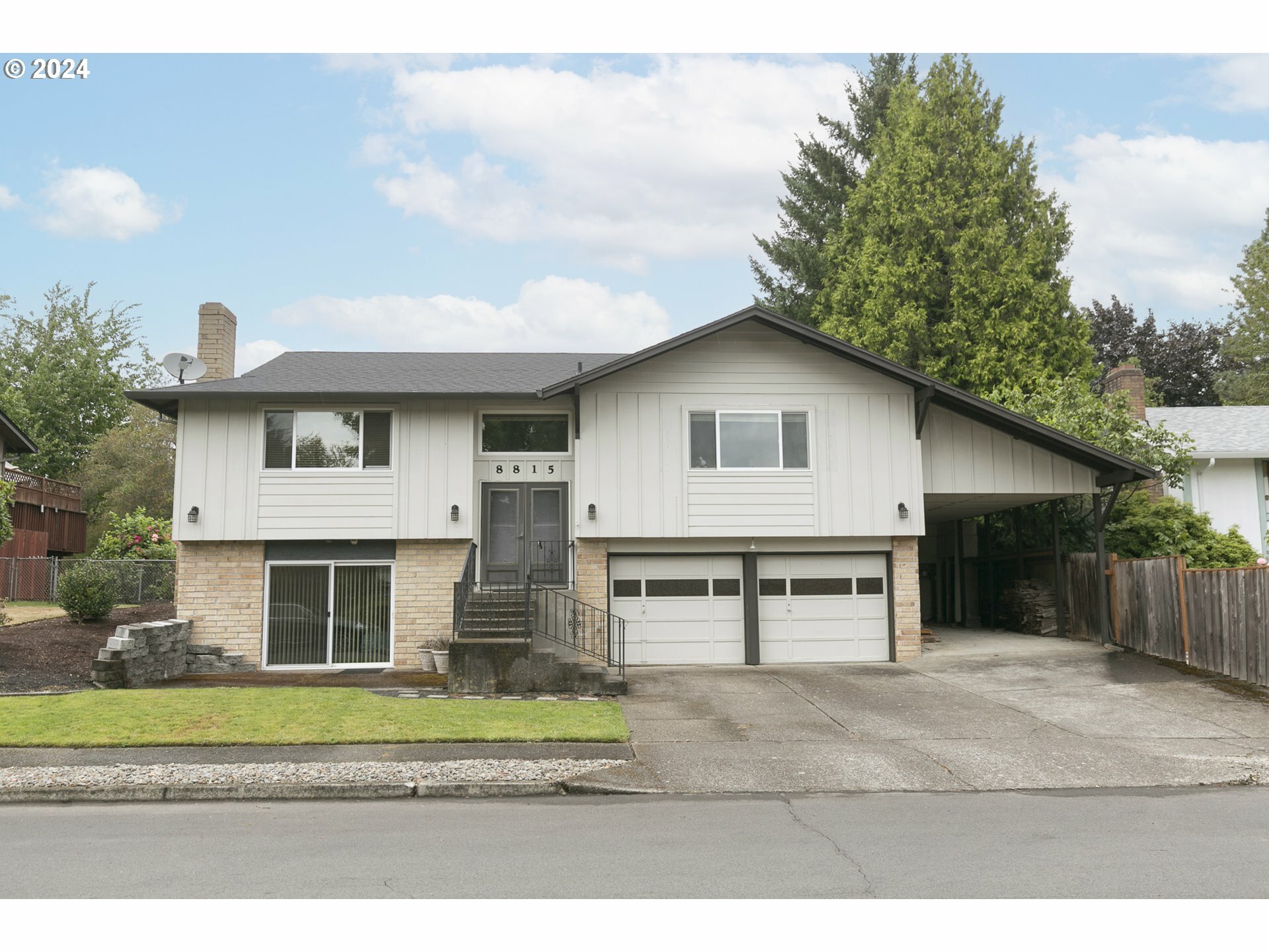 Property Photo:  8815 SW Nisqually Ct  OR 97062 