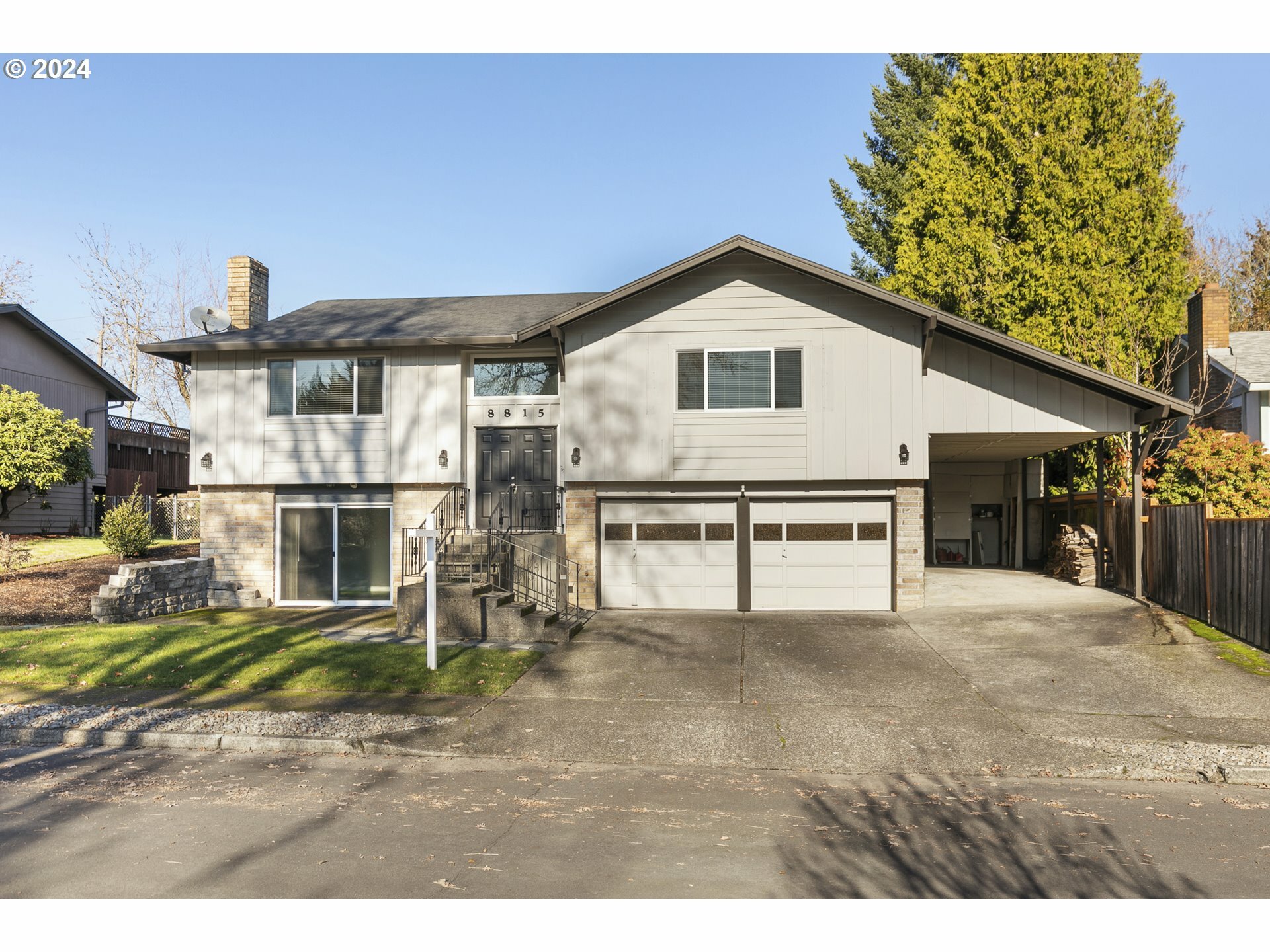 Property Photo:  8815 SW Nisqually Ct  OR 97062 