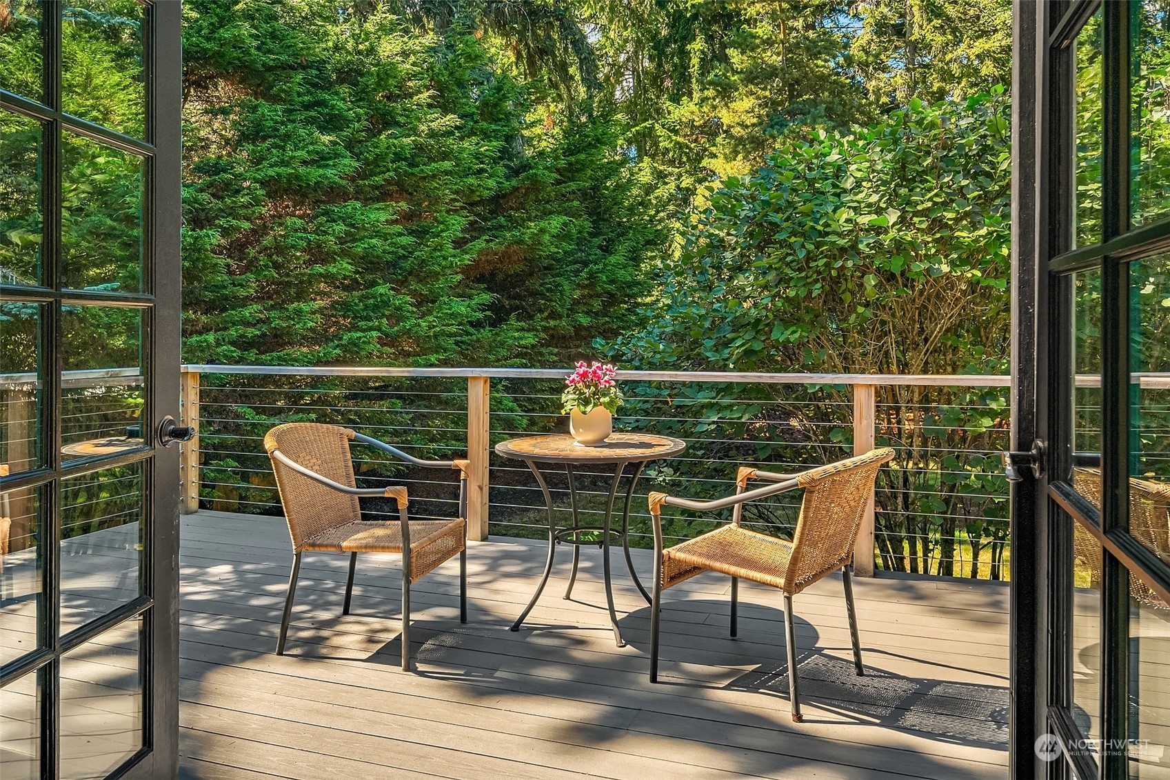 Property Photo: 841 Fairview Avenue NE WA 98110