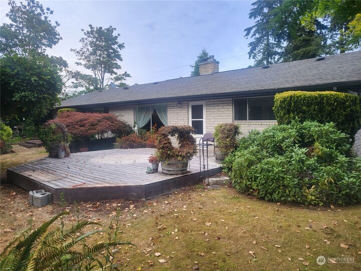 Property Photo:  13602  Vickery Avenue E  WA 98446 