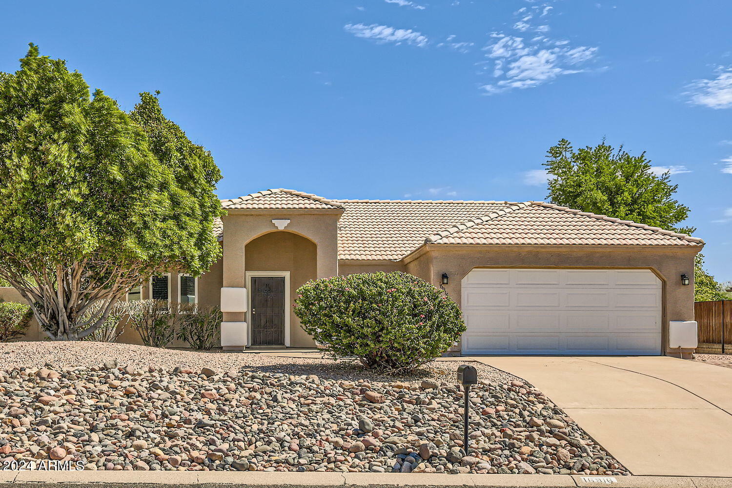 Property Photo:  16916 E Alamosa Avenue  AZ 85268 