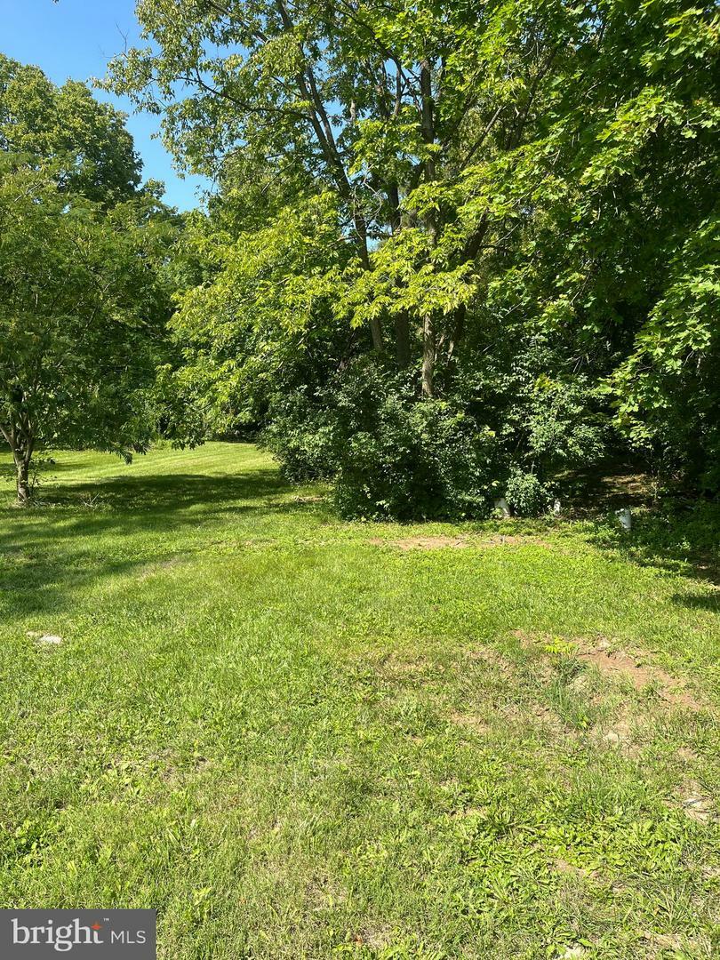 Property Photo:  9 King Street  WV 25430 