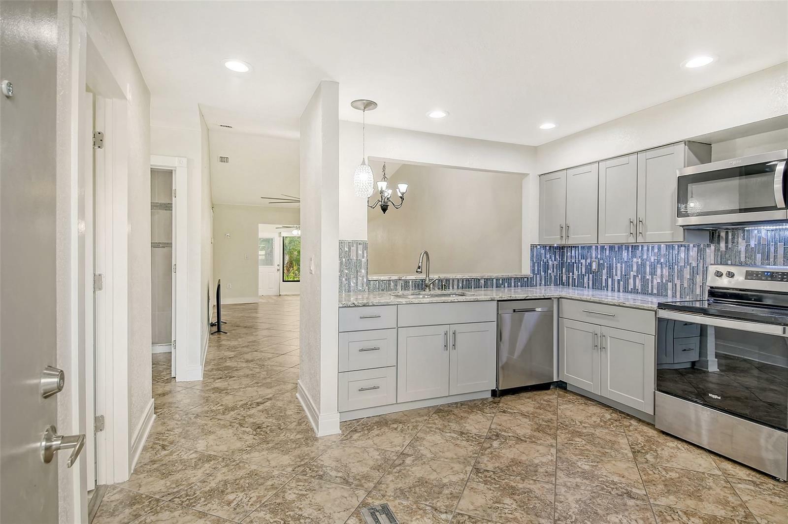 Property Photo:  2716 60th Avenue Drive W B  FL 34207 