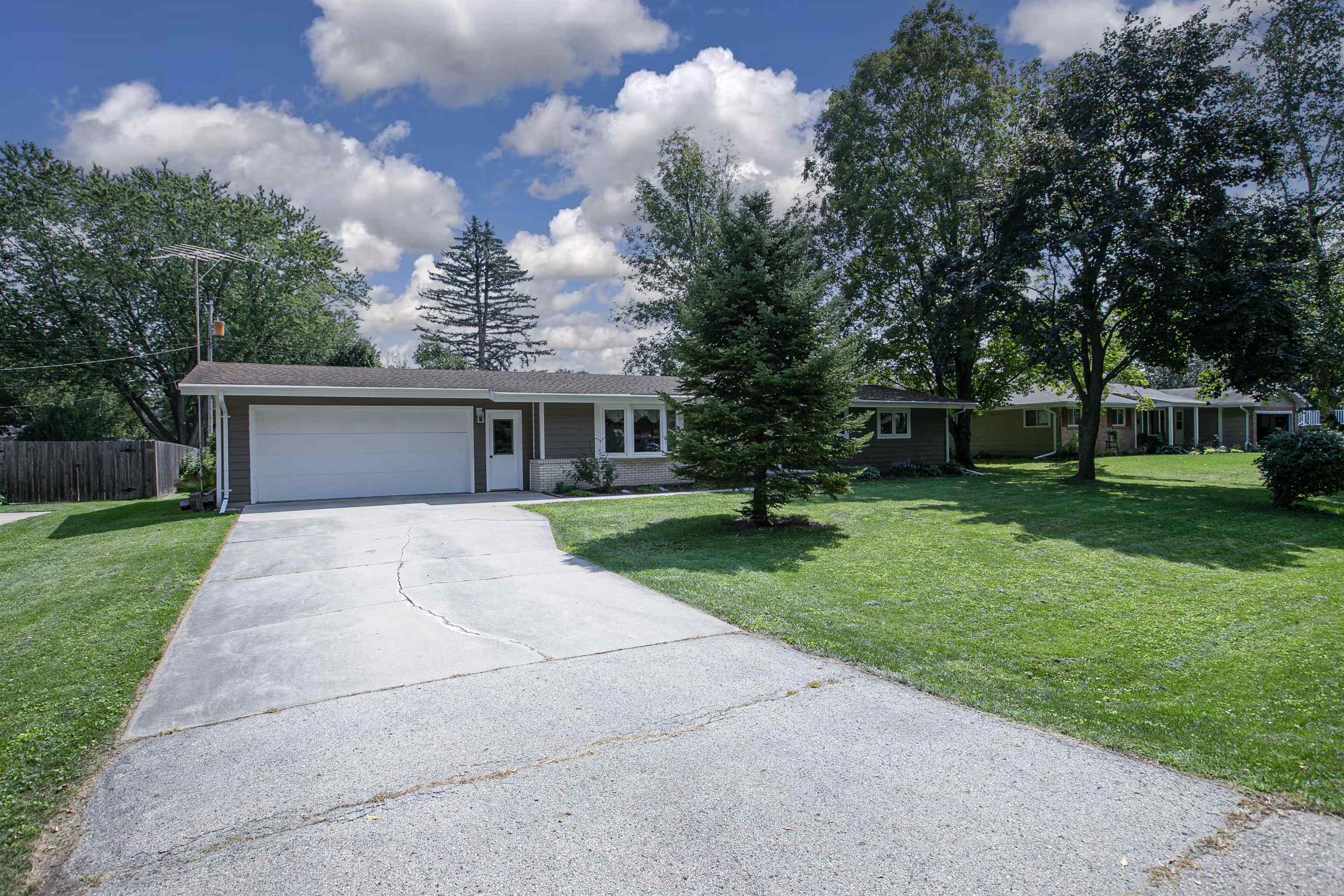 Property Photo:  797 Fieldcrest Drive  WI 54956 