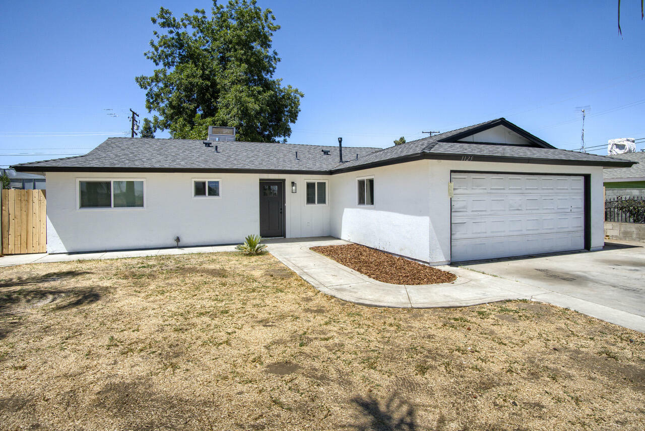 Property Photo:  1125 N Farmersville Boulevard  CA 93223 