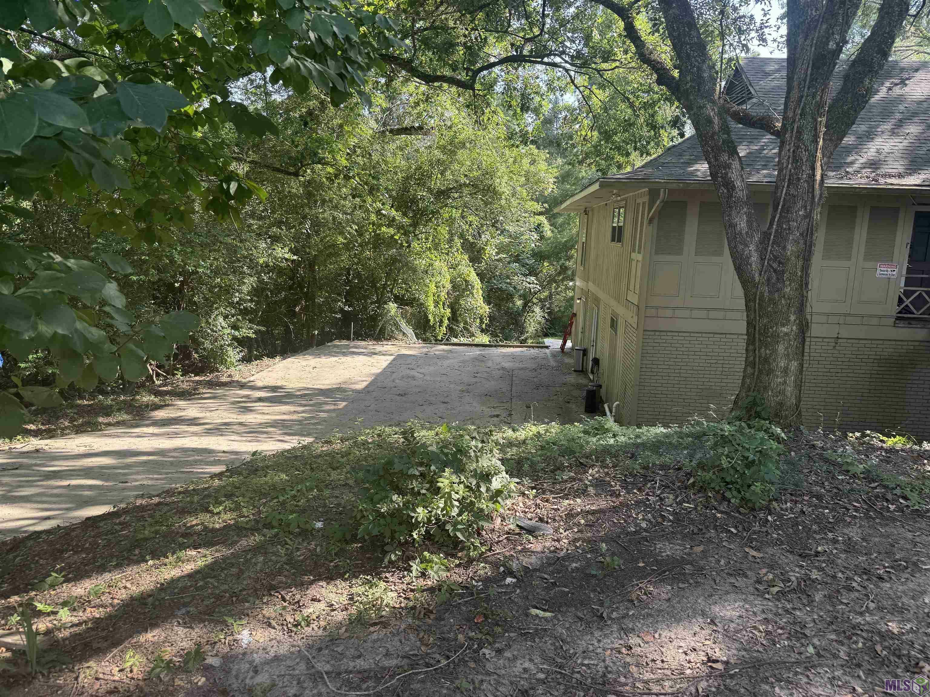 Property Photo:  5650 Highland Rd C  LA 70808 