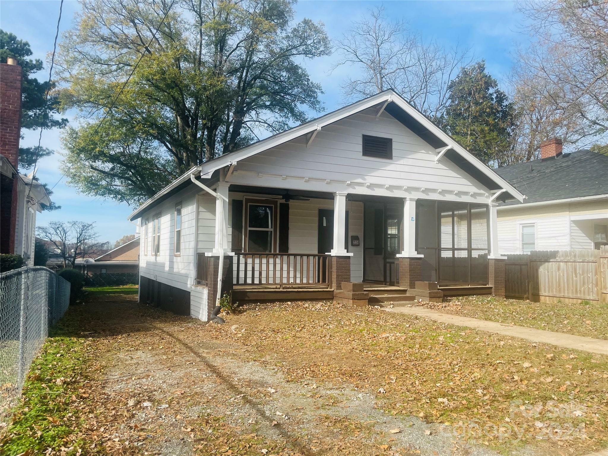 Property Photo:  714 S Ellis Street  NC 28144 