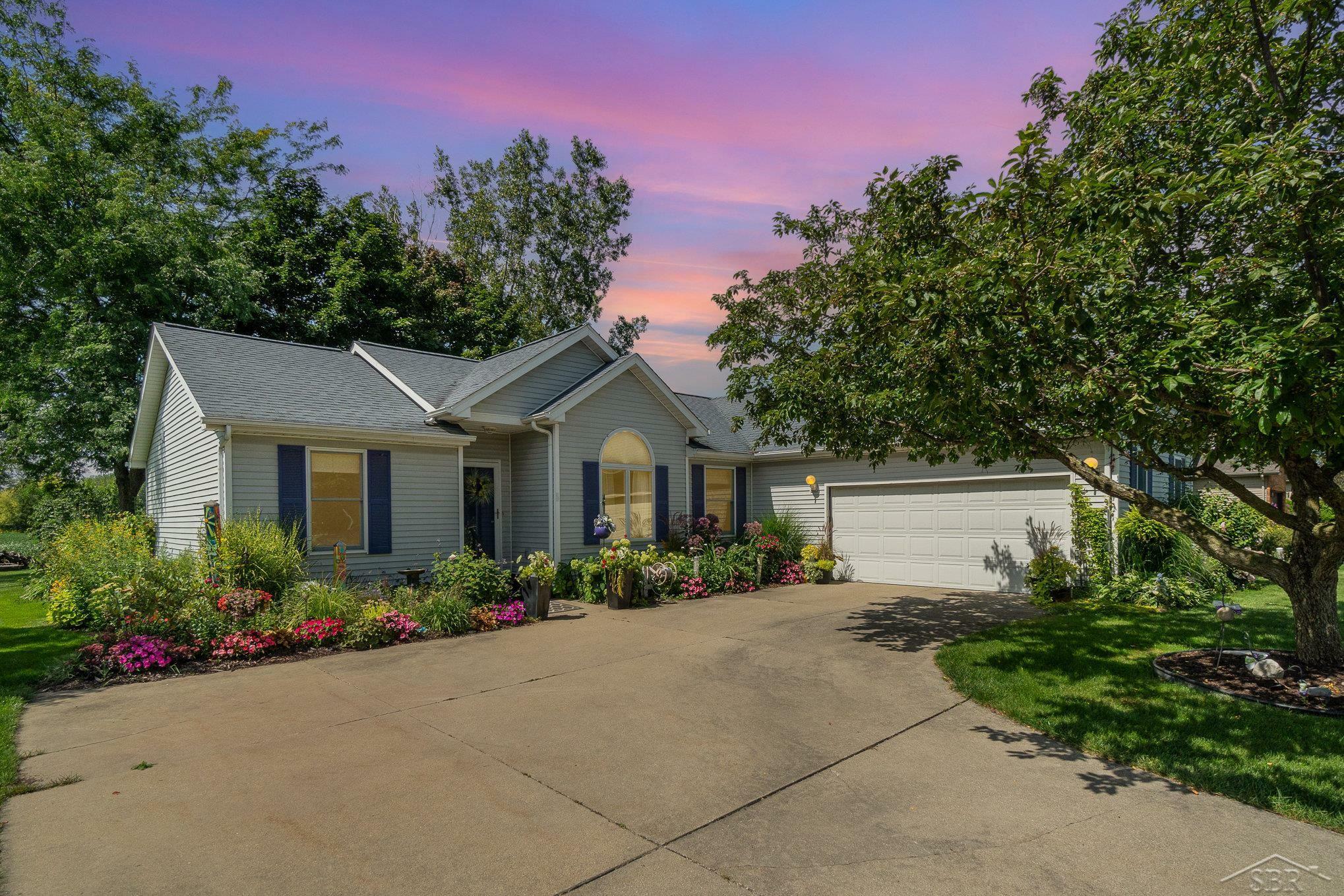 12300 Oak Street  Birch Run MI 48415 photo