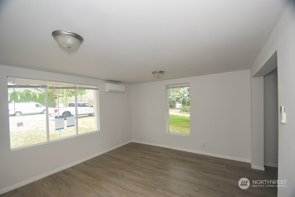 Property Photo:  517 N 1st Street  WA 98273 