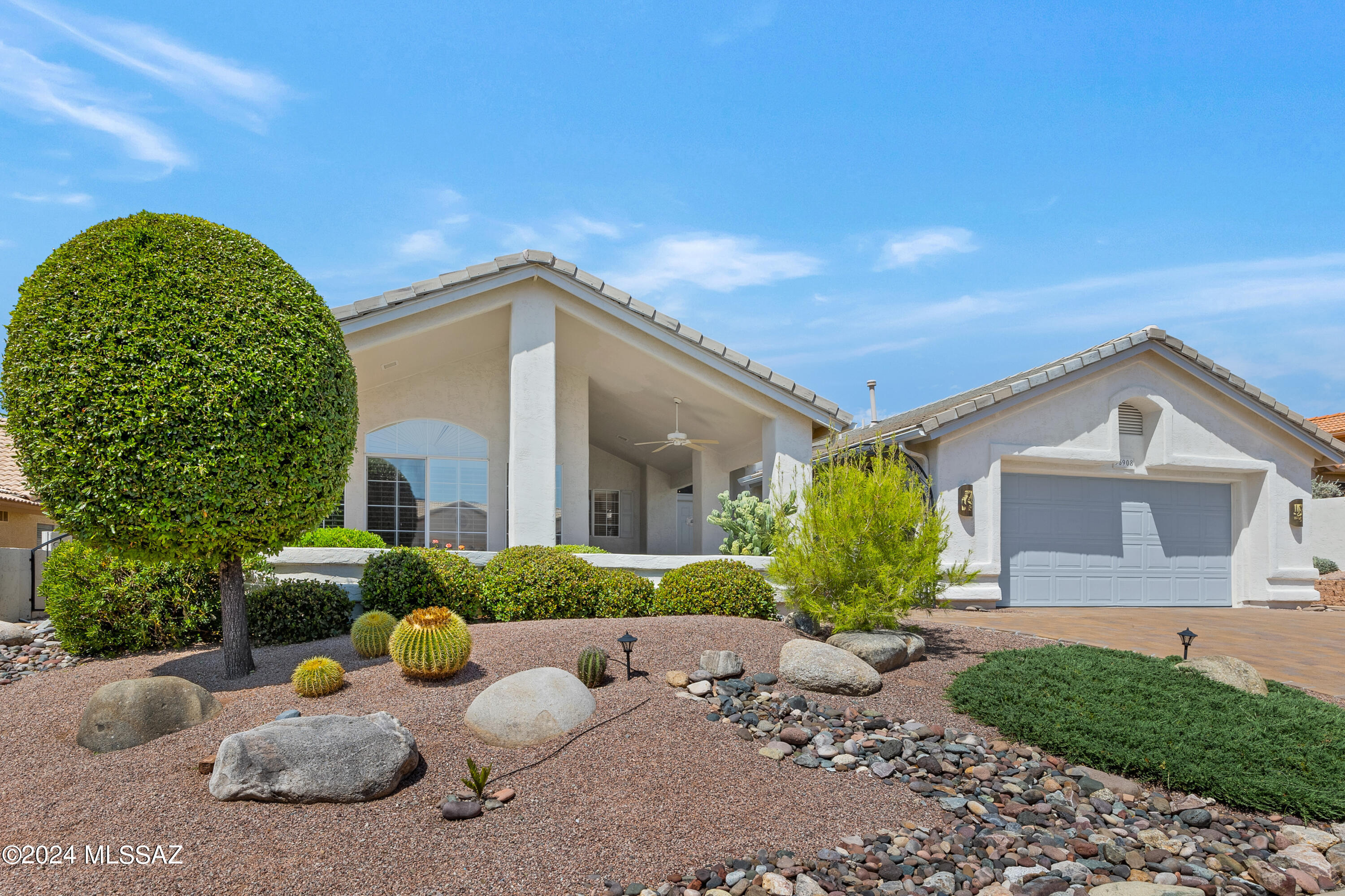 Property Photo: 35908 S Mesa Ridge Drive AZ 85739