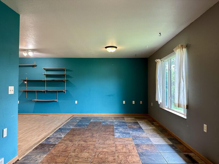 Property Photo: 319 N 2nd St SD 57401