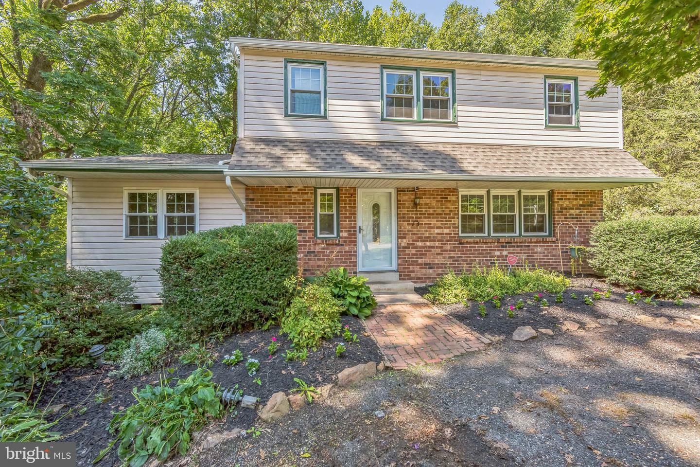 Property Photo:  13 Castle Rock Road  PA 19073 