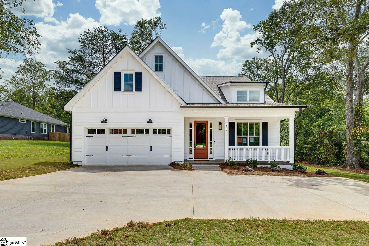 Property Photo:  230 E Darby Road  SC 29687 