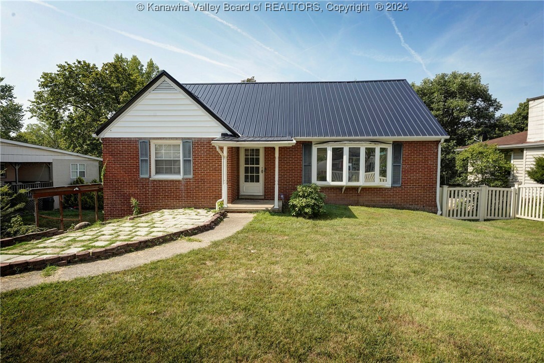 Property Photo:  1111 South Homewood Drive  WV 25314 