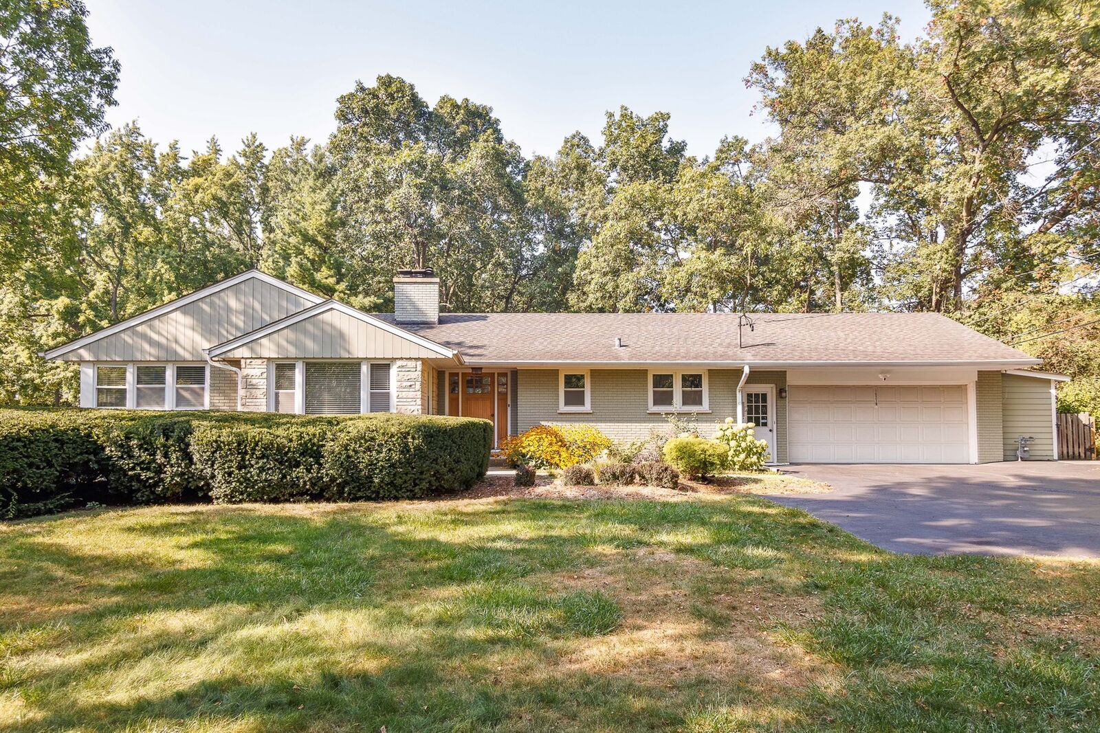 Property Photo:  15216 W Rockland Road  IL 60048 