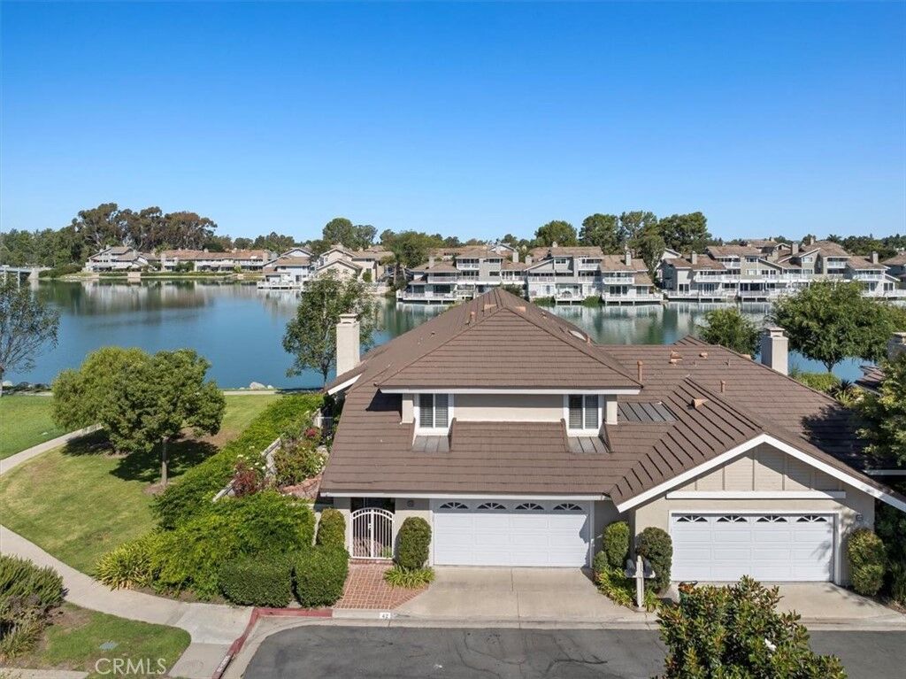 Property Photo: 42 Woodgrove CA 92604