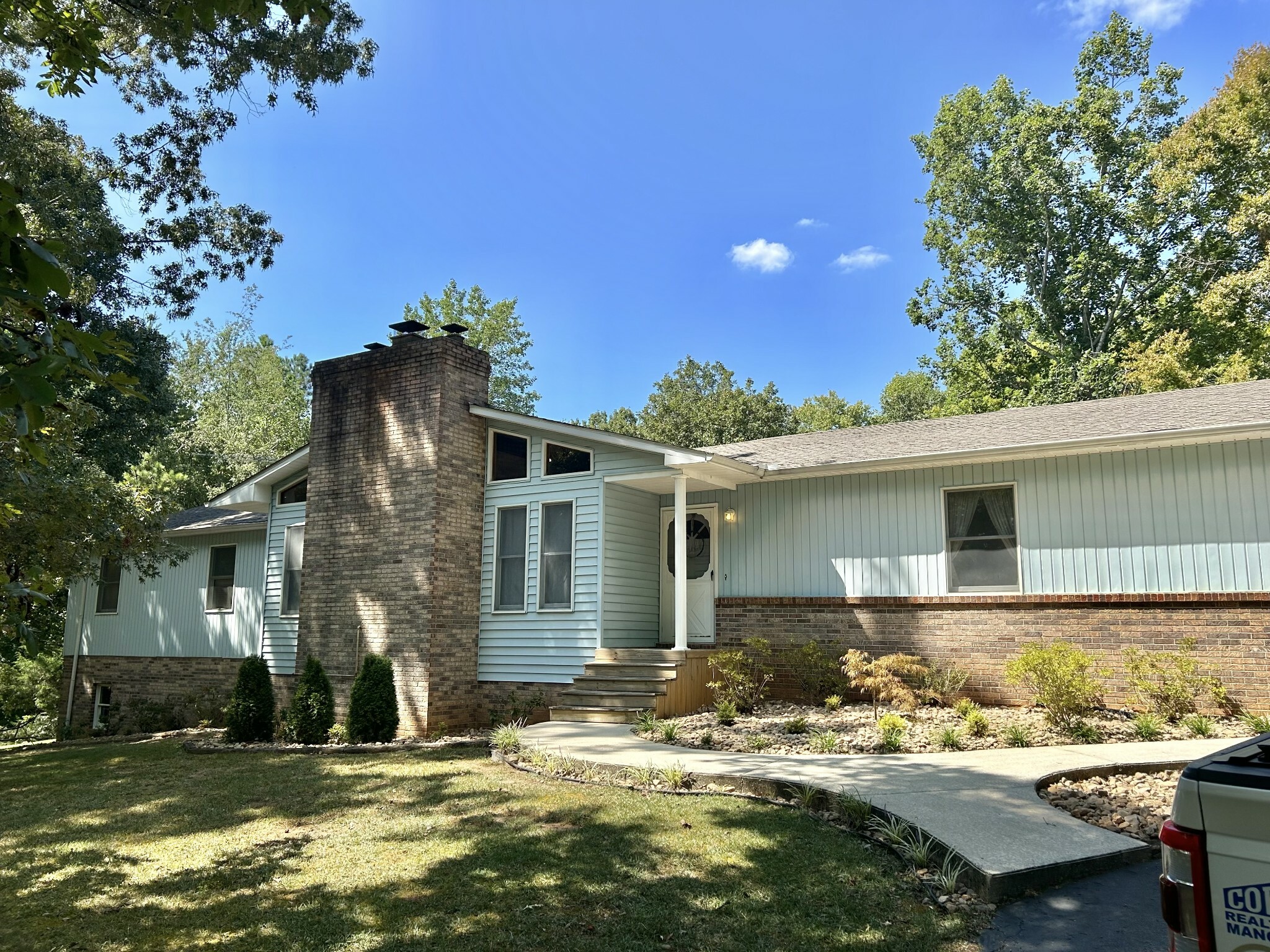 Property Photo: 600 Margaret Cir TN 37110