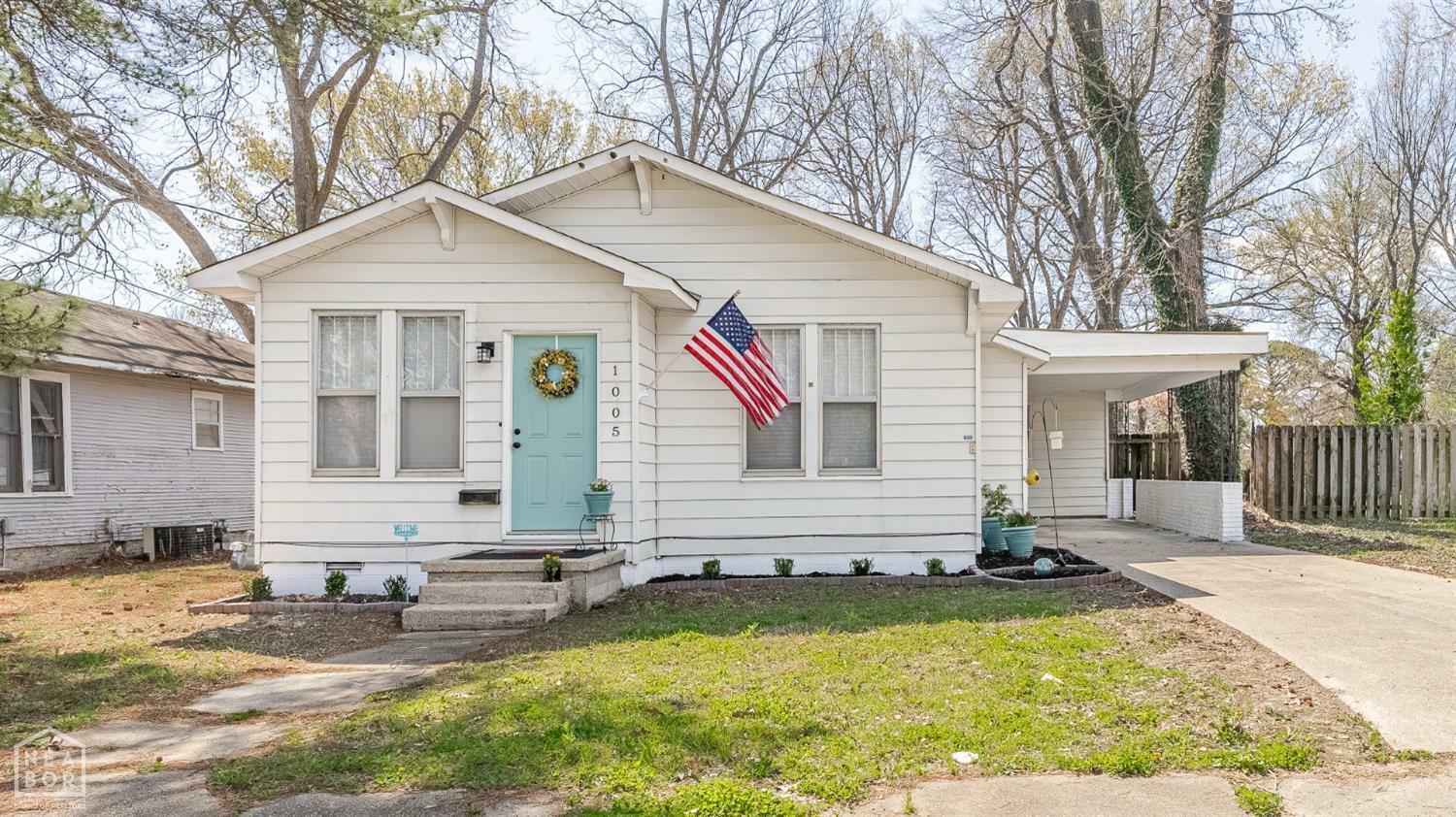 Property Photo:  1005 W Oak Avenue  AR 72401 