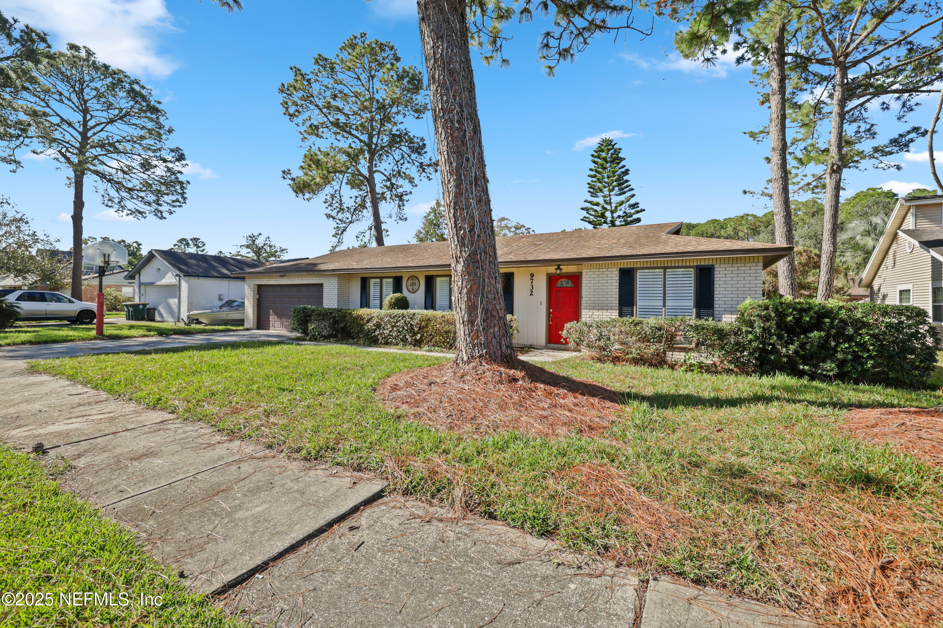 Property Photo:  9732 Chesterfield Drive  FL 32257 