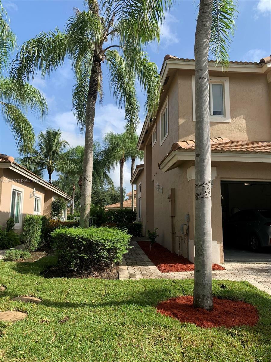 Property Photo:  15839 SW 12th St  FL 33027 