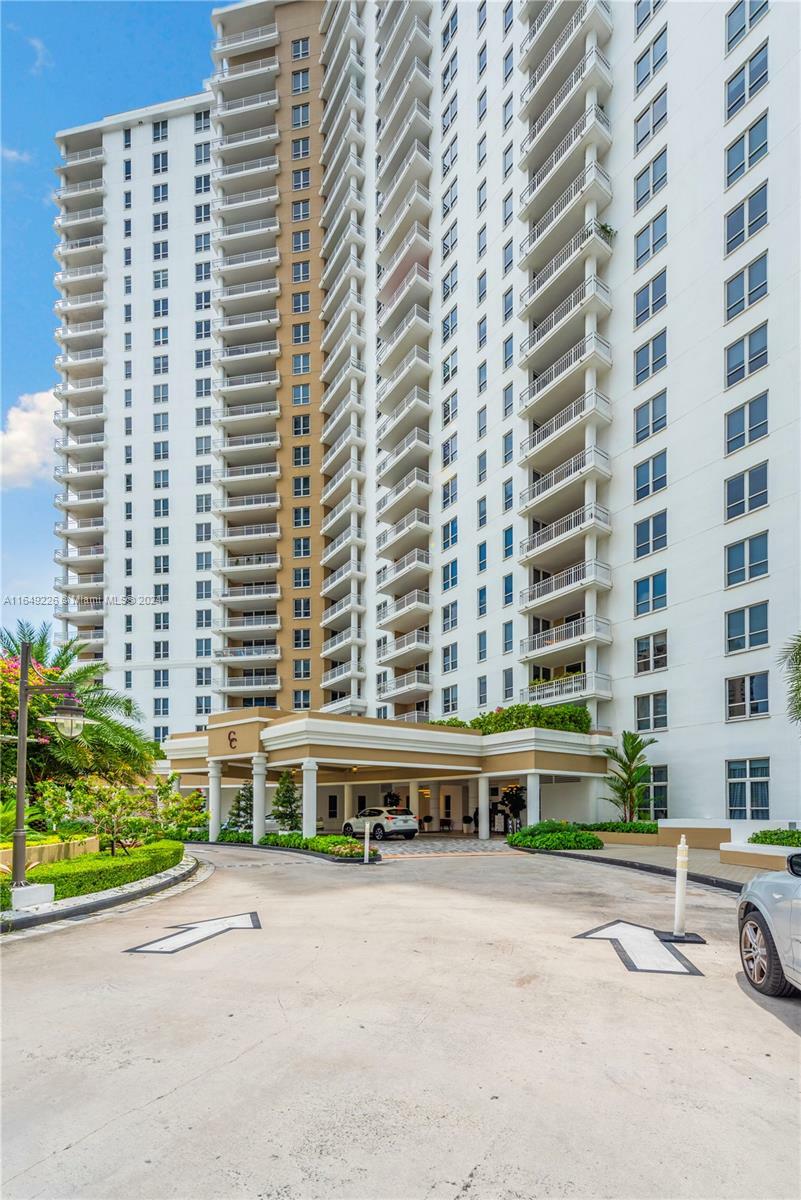 Property Photo:  701 Brickell Key Blvd 708  FL 33131 