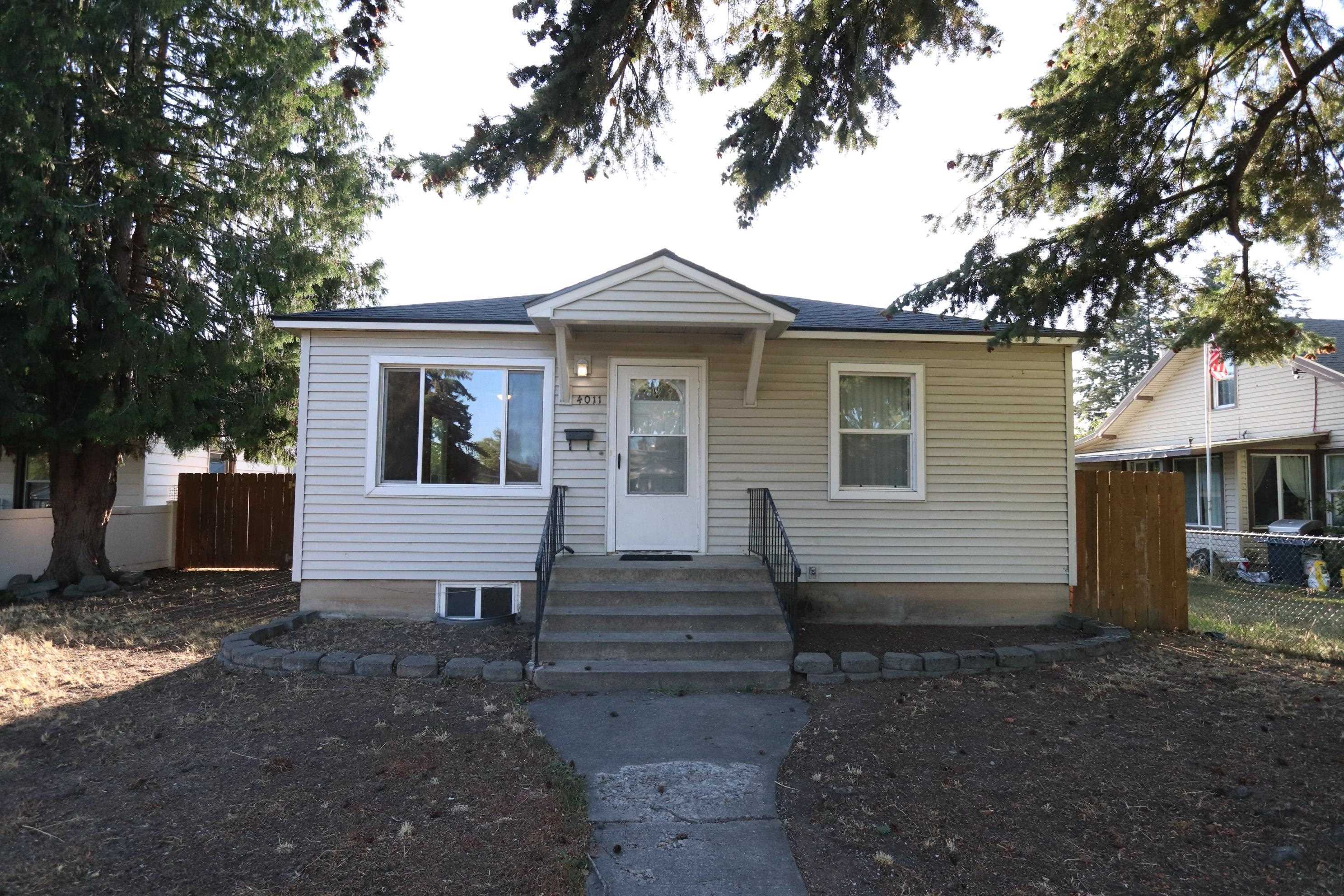 Property Photo:  4011 N Jefferson St  WA 99205 