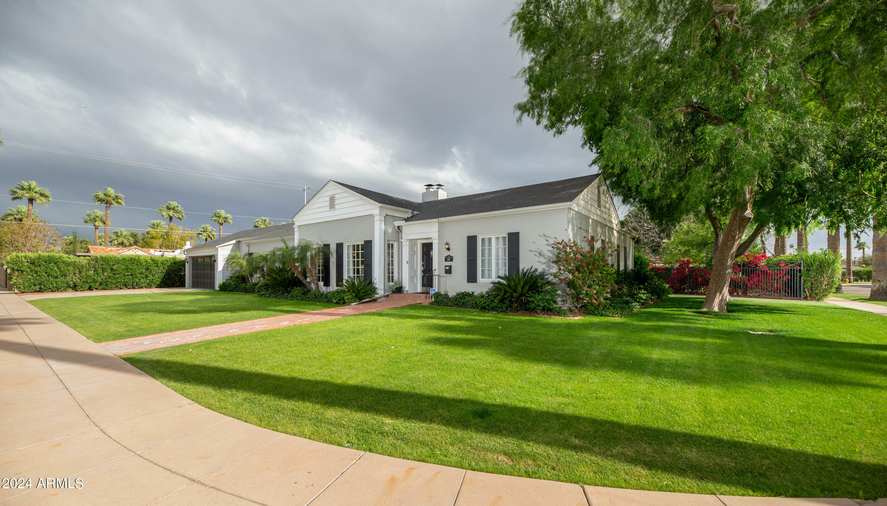 Property Photo:  1117 W Coronado Road  AZ 85007 