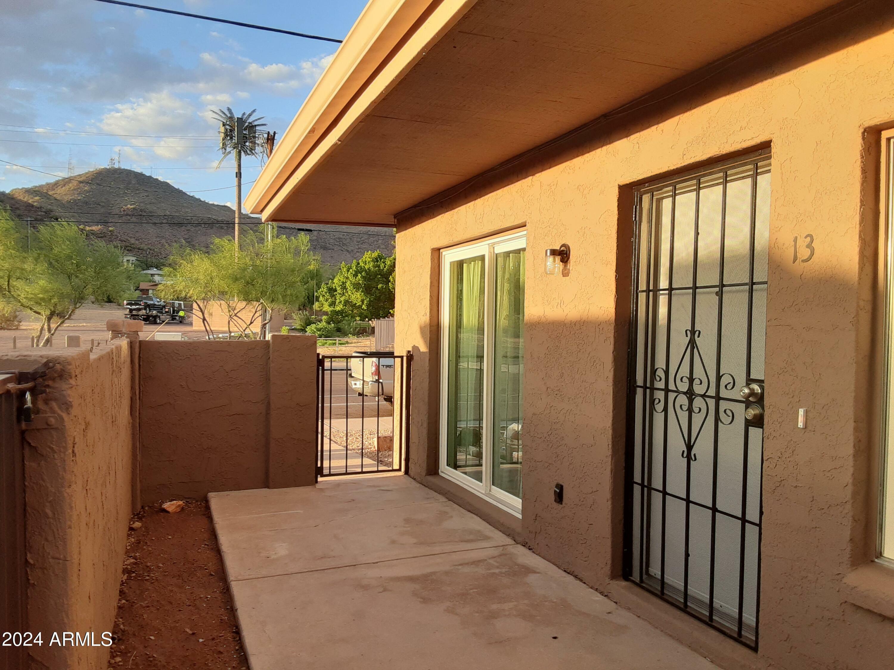 Property Photo:  925 W Peoria Avenue 13  AZ 85029 